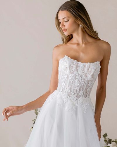 Etoile wedding dress