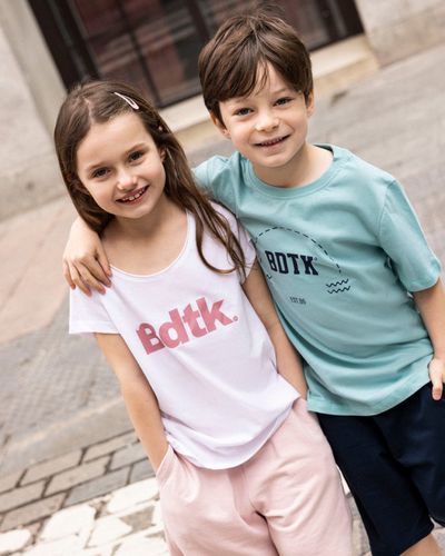 Double the smiles, double the style🌈
.
.
#bodytalk #athleisure #trainforpleasure #athleisurewear