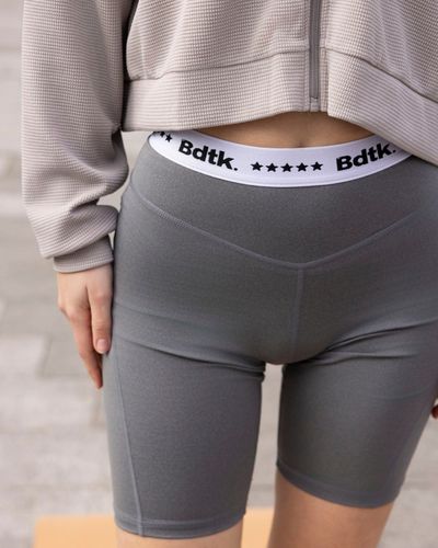 Detail check✨
.
.
#bodytalk #athleisure #trainforpleasure #athleisurewear