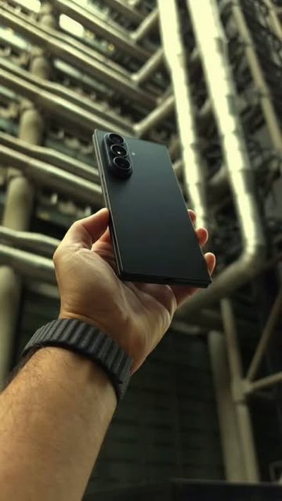 Samsung Galaxy Z Fold 8 Ultra Cámaras 📱📸\n\nUsa mi código 👉 TECNOSIVARVIP 👈 al comprar tu Galaxy