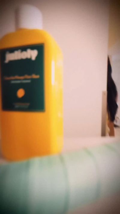My secret to silky hair in 7s ðŸ˜‰ðŸ’›ðŸ¥­

JULIOLY Silk Keratin is now available across Guardian st