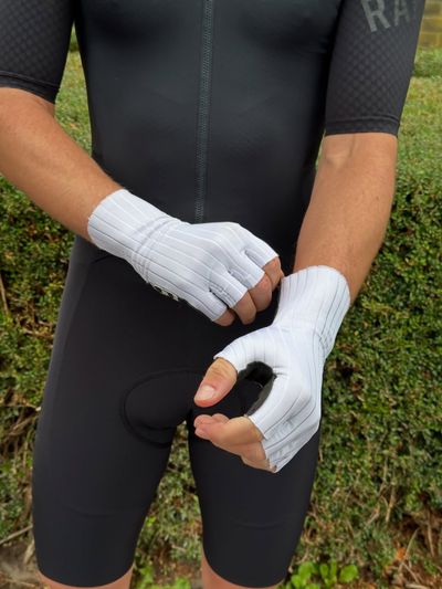 2 uur file 
5 min te laat bij koers
Niet mogen starten
Koffietje was heerlijk
Regen
Koersje ging har