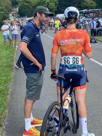 Discussing the what ifâ€™s after the finish line with @scarlettsouren. A double bike change in the f