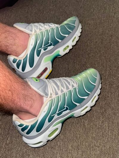 It’s time for another on-foot showcase! 😮‍💨

📸 Which pair gets your vote? 🔥⬇️

1st. kootakicks.b