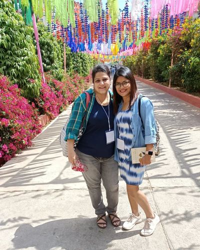 radhikaswelt Let's go, Rads.
I don't care where, let's just escape. And call me, woman. Call me.😛
.