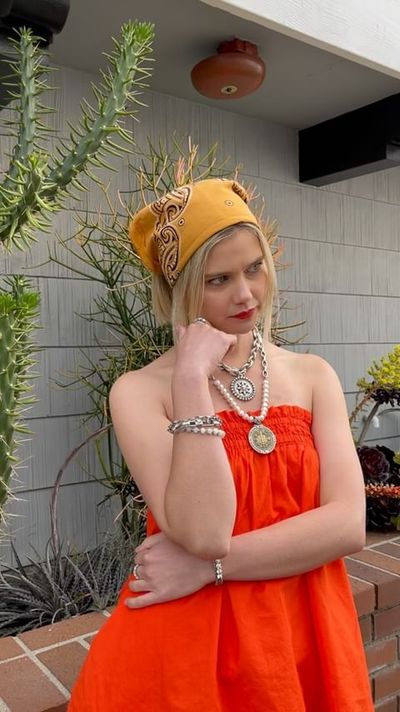The perfect go-to when day or night calls.
Classic elegance meets edgy sophistication, crafted with 