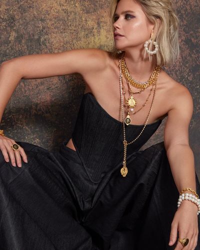 Looking back on the TrinitÃ¨ collectionâ€¦major swoon ðŸ¤âšœï¸âœ¨ðŸ‘€ 

Adorned with real freshwat