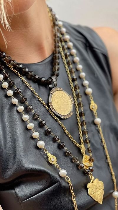 A darker take on fall: intriguingly translucent SMOKY QUARTZ. 
Neutral, yet undeniably warm and capt