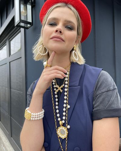 A certainâ€¦je ne sais quoi, if you will. â™¥ï¸ðŸ’Œ 

Shop the look: 
www.frenchkande.com/shop-the-