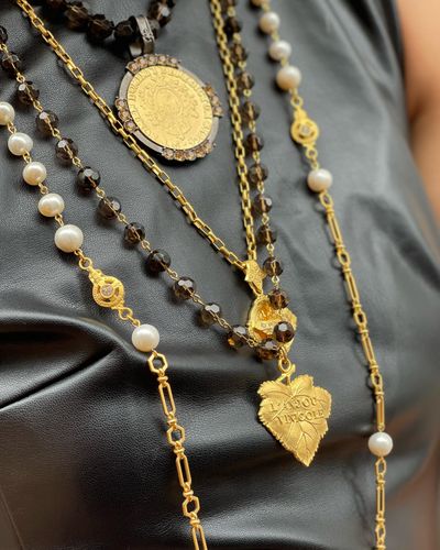 Gold? âœ”ï¸Smoky Quartz? âœ”ï¸Pearls? âœ”ï¸ Oh, oui. ðŸ‘ŒDâ€™orsayâ€™s got you covered with the u