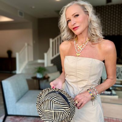 âœ¨ @moreturquoise did it again! ðŸ˜

Jamie is sparkling again in her Angelique pearl necklace, the