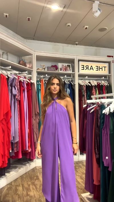 @sofiilorenzoo_ eligiendo look en nuestra tienda de Madrid para su prÃ³ximo evento de este verano!â˜