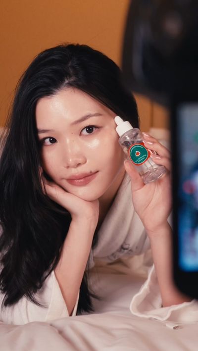 PSA: Juliolyâ€™s Green Fig Smoothing Serum delivers hydration and texture-perfecting clarity for a l