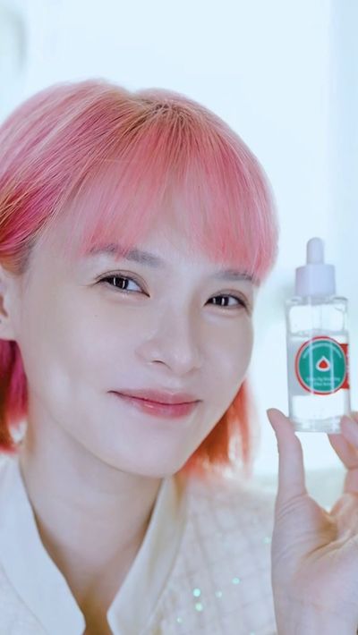 Juliolyâ€™s Green Fig Smoothing Serum is my go-to product when it comes to my skincare routine. Fine