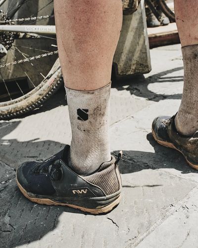 Seven Serpens 
850 km over bergen, gravel, modder en asfalt, door regen en zon.

Oef, wat een tocht.