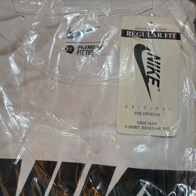 تیشرت نایک 
اورجینال کپ نرمال 
سایز XL 
قیمت دایرکت 
#nike 
تعداد محدود