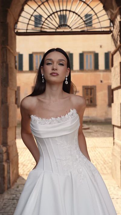 Hal Wedding Dress - 63071 – Veni Infantino